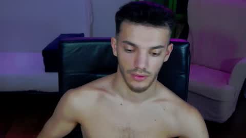 Snapshot of dominicvalente chatting on 11/16/25, 06:57 dominicvalente online show from 11/16/25, 06:57