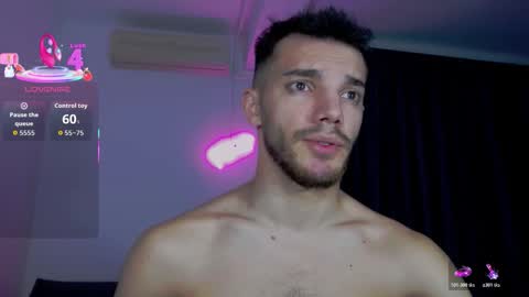 Snapshot of dominicvalente chatting on 12/01/25, 02:00 dominicvalente online show from 12/01/25, 02:00