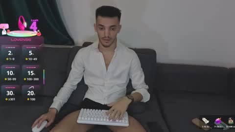 Snapshot of dominicvalente chatting on 12/14/25, 10:47 dominicvalente online show from 12/14/25, 10:47