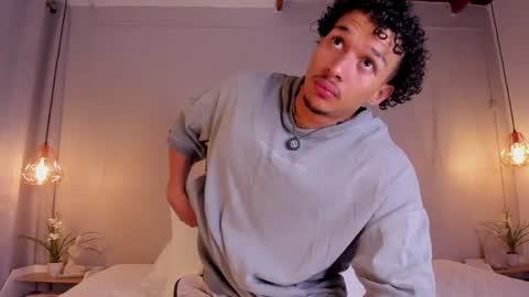 Snapshot of dominik_drake chatting on 05/30/26, 12:24 Dominik Drake online show from 05/30/26, 12:24