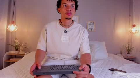 Snapshot of dominik_drake chatting on 06/03/26, 12:19 Dominik Drake online show from 06/03/26, 12:19