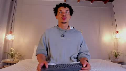 Snapshot of dominik_drake chatting on 06/06/26, 01:16 Dominik Drake online show from 06/06/26, 01:16