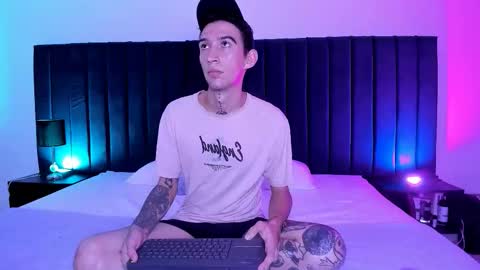dominik_thompson777 online show from 09/10/25, 04:56