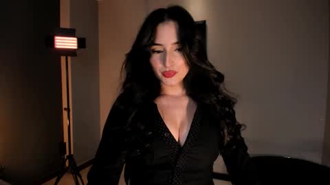 Snapshot of dominiquevega_ chatting on 10/23/25, 09:46 Dominique online show from 10/23/25, 09:46