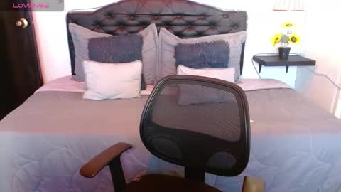  D O M I N K  online show from 09/25/25, 07:50