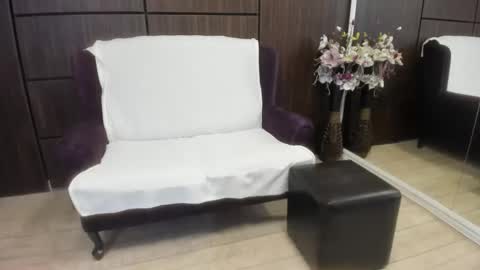 Dominna online show from 10/25/25, 03:58