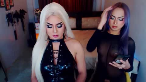 Snapshot of dominuscockwhore chatting on 10/15/25, 07:25 blair online show from 10/15/25, 07:25