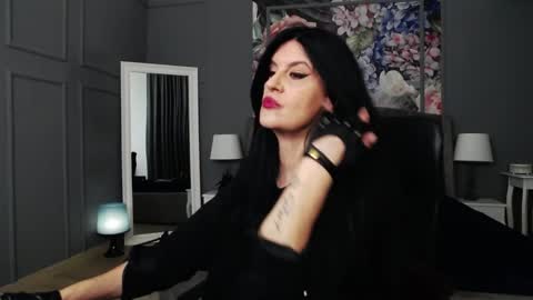 Dom Melisa online show from 12/21/24, 12:09