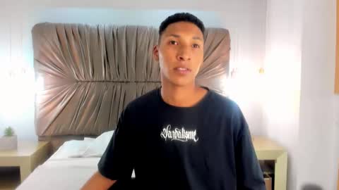 Domminick18 online show from 10/17/25, 07:38