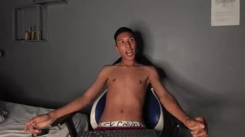 Domminick18 online show from 10/24/25, 11:01