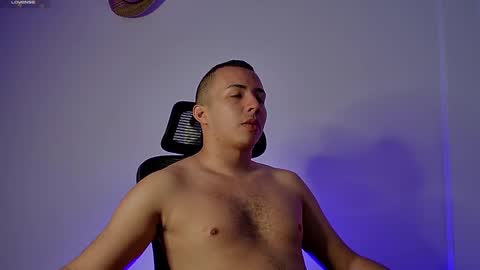Donat Independent Model online show from 12/18/24, 03:22