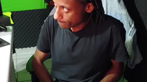 Snapshot of dondiego5511 chatting on 04/06/26, 04:46 dondiego5511 online show from 04/06/26, 04:46