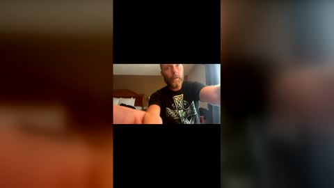 Snapshot of dondoin chatting on 05/30/26, 08:06 live online show from 05/30/26, 08:06