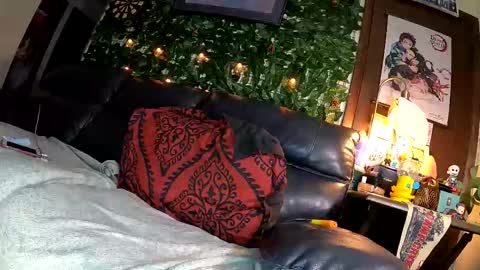 Sapphire Fox online show from 10/30/25, 07:10