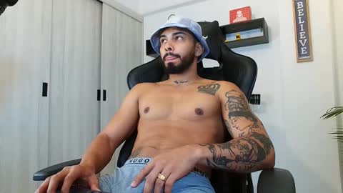 Snapshot of donn_cruz chatting on 10/08/25, 02:14 Victor online show from 10/08/25, 02:14