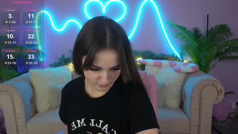 DONNA online show from 12/18/24, 06:43