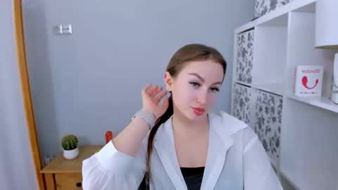 Snapshot of donnasensual chatting on 11/11/25, 05:24 DonnaSensual online show from 11/11/25, 05:24