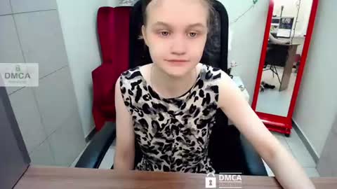 Snapshot of donnasia chatting on 06/11/26, 06:00 Sia online show from 06/11/26, 06:00