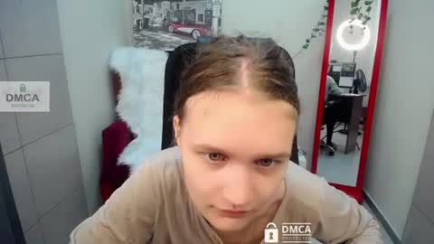 Sia online show from 06/19/26, 09:02