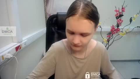 Sia online show from 07/12/26, 06:48