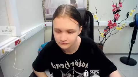 Sia online show from 07/16/26, 10:10