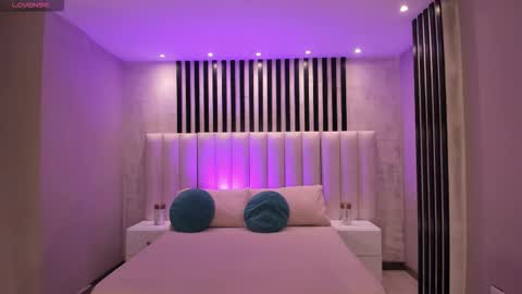  Donna Stonne  online show from 09/30/25, 03:33