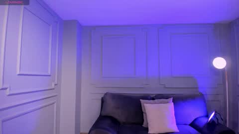  Donna Stonne  online show from 10/01/25, 04:07