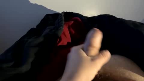 Snapshot of donny8172 chatting on 11/17/25, 10:32 donny8172 online show from 11/17/25, 10:32