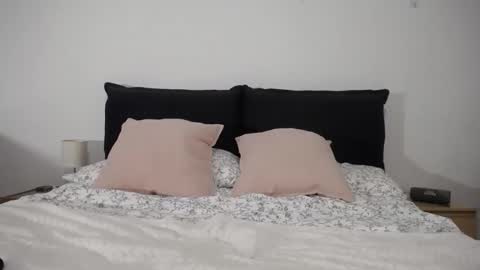 Snapshot of dontcallmeangel_ chatting on 09/26/25, 09:30 Iara online show from 09/26/25, 09:30