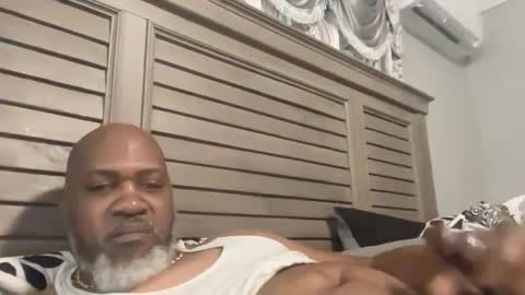 Snapshot of dontrey73 chatting on 04/30/26, 04:41 dontrey online show from 04/30/26, 04:41