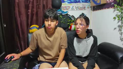 Snapshot of donuts_dd chatting on 09/25/25, 06:39 Donuts DD online show from 09/25/25, 06:39