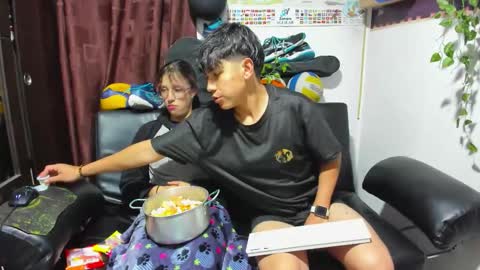 Snapshot of donuts_dd chatting on 09/26/25, 07:34 Donuts DD online show from 09/26/25, 07:34