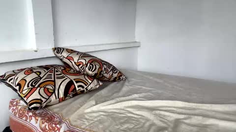 Snapshot of donvergha chatting on 02/05/25, 02:48 donvergha online show from 02/05/25, 02:48