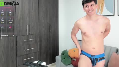 Snapshot of dopamine_for_you chatting on 11/15/25, 02:57 Mike and Jack online show from 11/15/25, 02:57