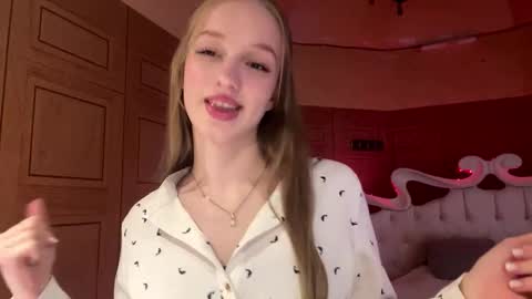 Snapshot of doreathagustave chatting on 03/05/26, 12:12 Anika online show from 03/05/26, 12:12