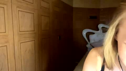 Snapshot of doreathagustave chatting on 04/21/26, 02:51 Anika online show from 04/21/26, 02:51