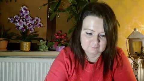 Snapshot of doreenhot chatting on 01/06/25, 04:13 DoreenHot online show from 01/06/25, 04:13