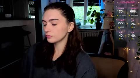 Alice online show from 10/06/25, 08:12