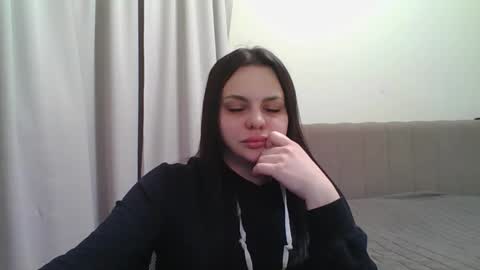 Snapshot of dori_cutie chatting on 03/05/26, 05:42 dori_cutie online show from 03/05/26, 05:42