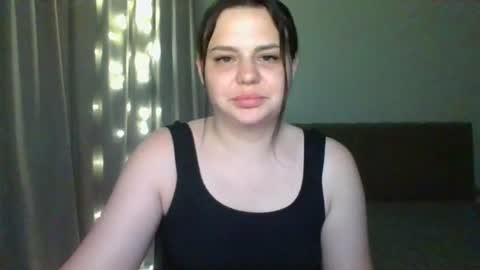 Snapshot of dori_cutie chatting on 06/17/26, 06:09 dori_cutie online show from 06/17/26, 06:09