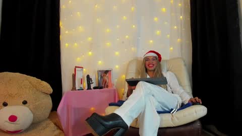 Nicolle online show from 12/02/24, 09:28