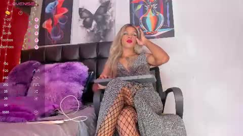 Nicolle online show from 07/28/26, 06:42