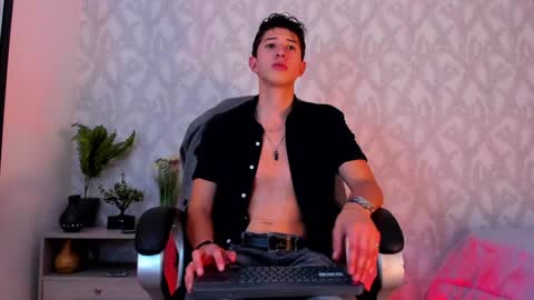 dorian_mystery online show from 01/19/25, 04:22