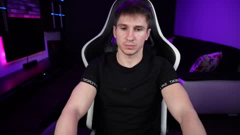 Dorian Reyes online show from 12/07/24, 02:20