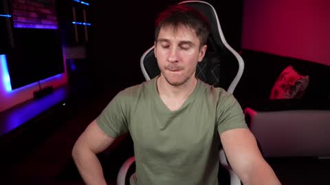 Dorian Reyes online show from 12/10/24, 04:34
