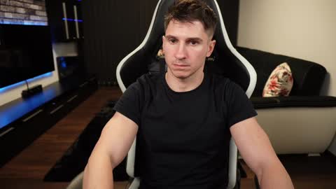 Dorian Reyes online show from 12/17/24, 02:01