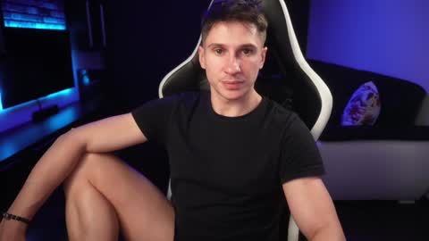 Dorian Reyes online show from 12/18/24, 10:46