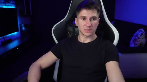 Dorian Reyes online show from 12/19/24, 02:56