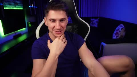 Dorian Reyes online show from 12/22/24, 01:34