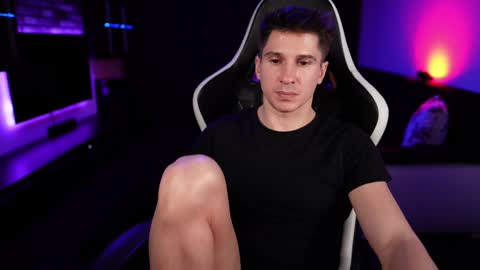 Dorian Reyes online show from 01/15/25, 03:33